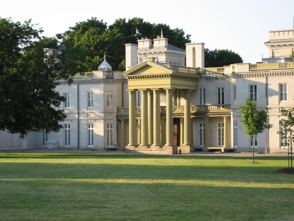Dundurn Castle: A Regency Country House in Hamilton, Canada 1 Dundurn Castle