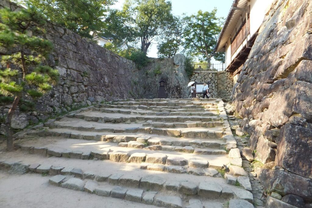 Hikone Castle: A Tokugawa-Era Administrative and Military Stronghold 2 Hikone Castle