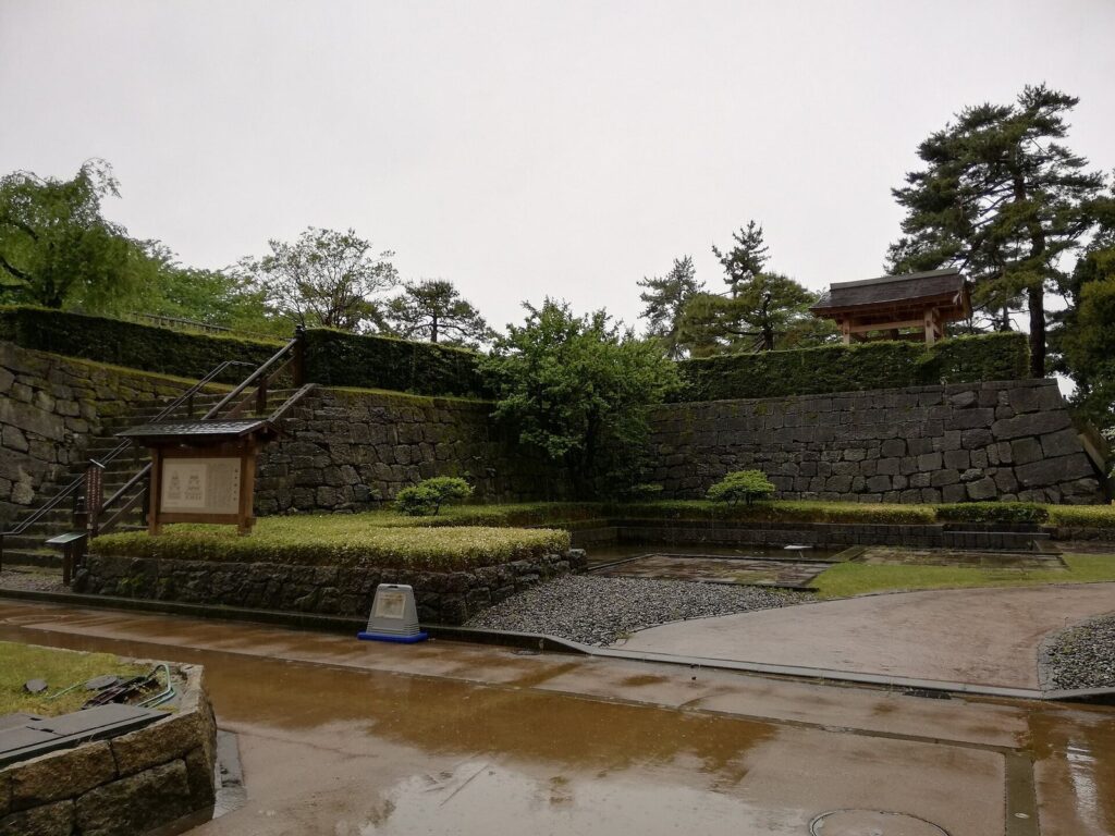 Fukui Castle: Seat of the Fukui Matsudaira Domain 2 Fukui Castle
