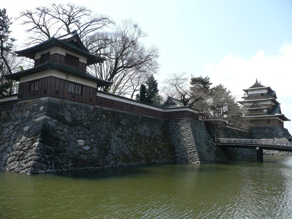Takashima Castle: A Lakeside Castle and Suwa Domain Seat 3 Takashima Castle