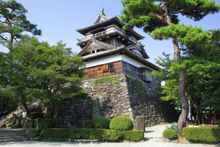 Maruoka Castle: A Japanese Hilltop Castle and Its Surviving Keep