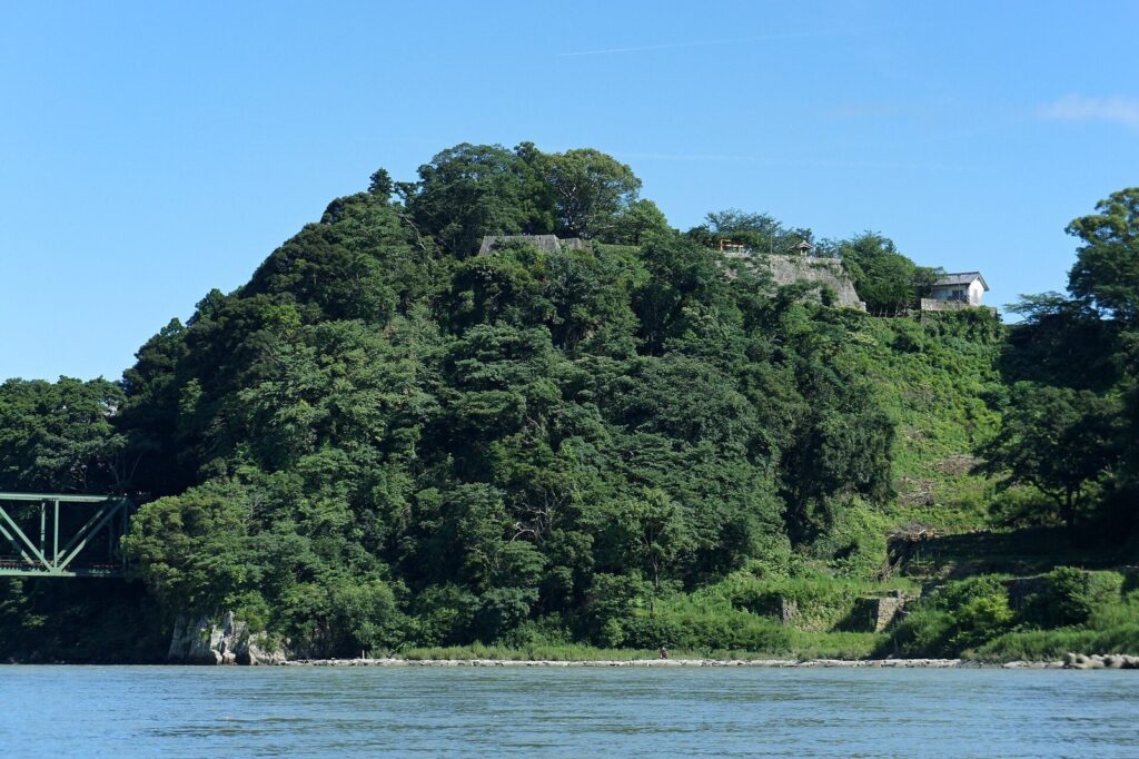 Shingū Castle: A Japanese Domain Stronghold in Wakayama 4 Shingū Castle