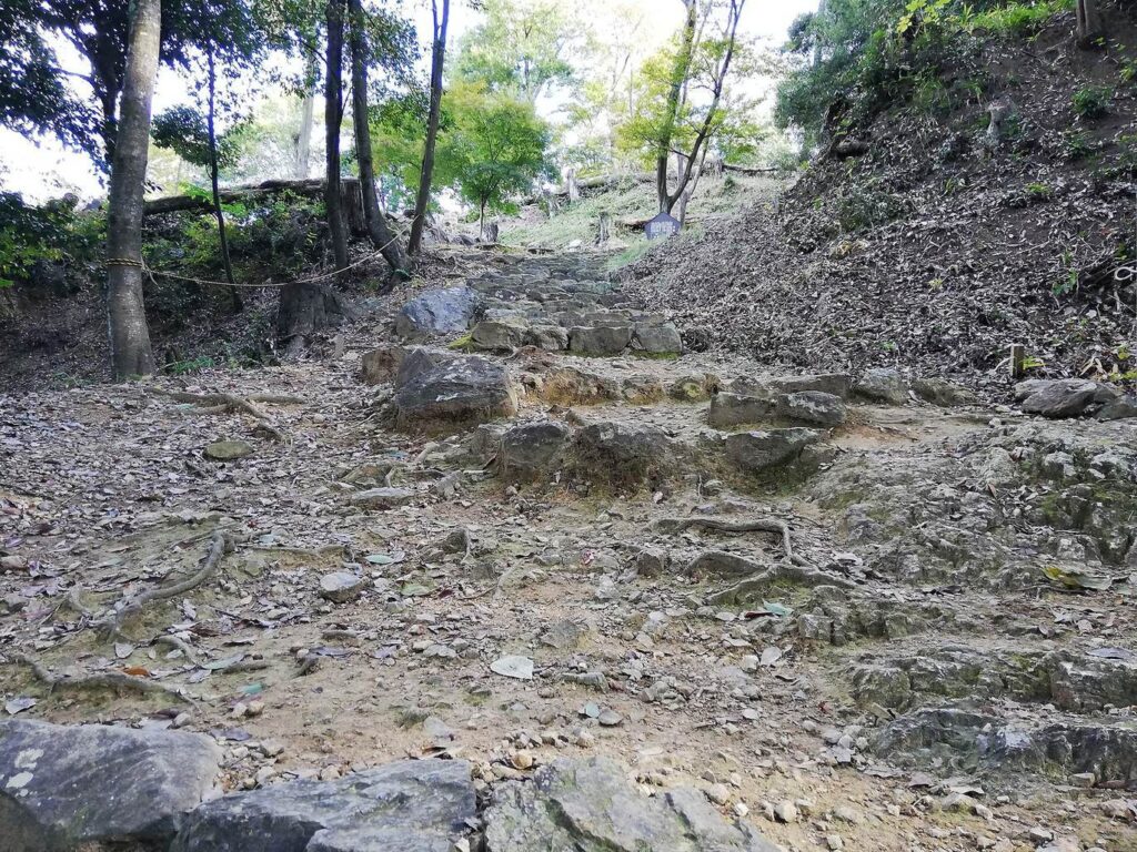Kaneyama Castle: A Sengoku-Period Mountain Fortress 1 Kaneyama Castle
