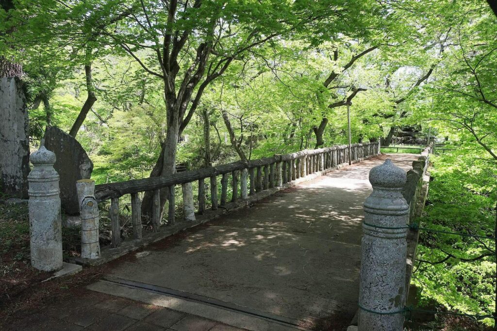 Takatō Castle: A Japanese Hill Castle and Domain Seat 3 Takatō Castle