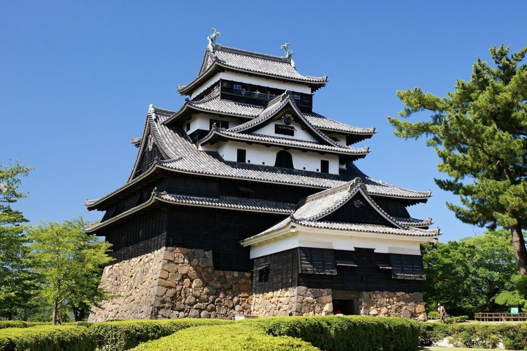 Matsue Castle: A Japanese Hill Castle and Domain Seat 2 Matsue Castle