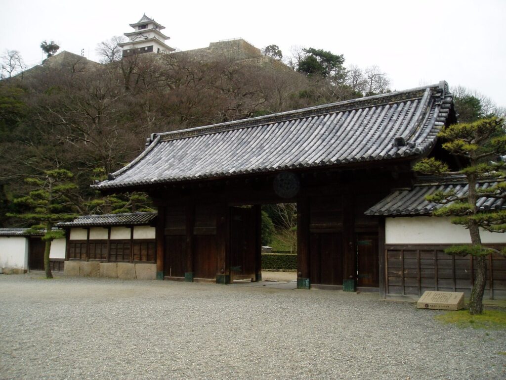 Marugame Castle: A Stronghold and Domain Seat in Japan 3 Marugame Castle