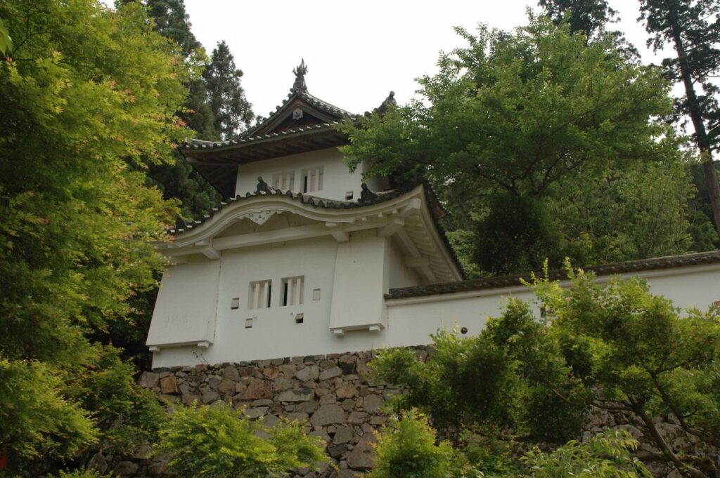 Izushi Castle: Administrative Center of the Izushi Domain 1 Izushi Castle
