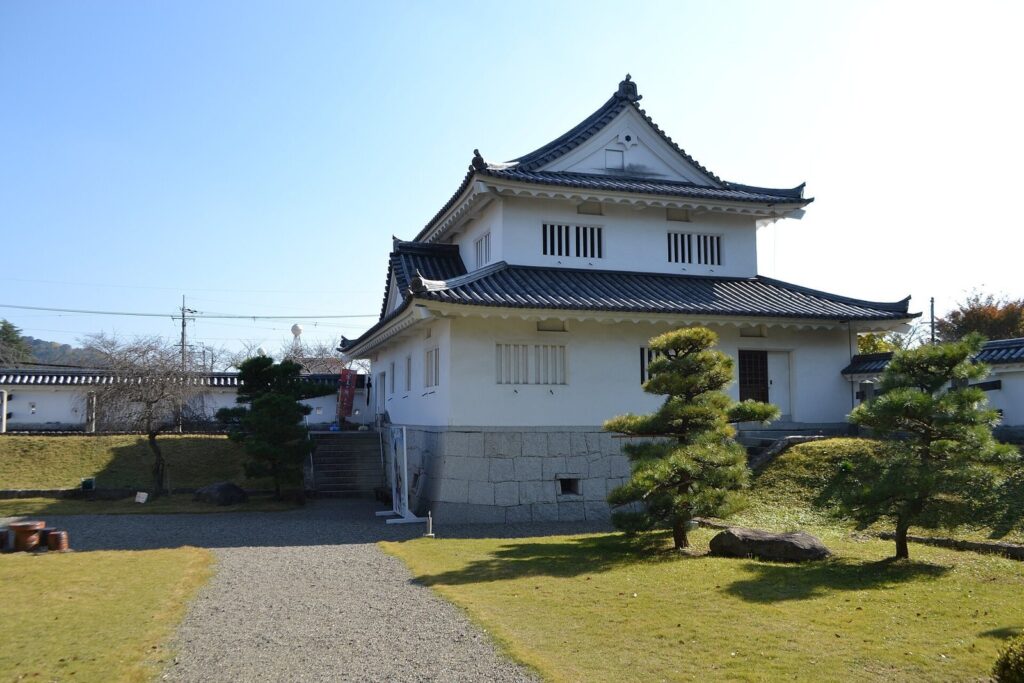 Minakuchi Castle: A Tokugawa Shogunal Lodging and Domain Seat 1 Minakuchi Castle