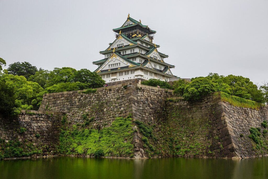 Osaka Castle: A Strategic Stronghold Rebuilt under the Tokugawa 1 Osaka Castle
