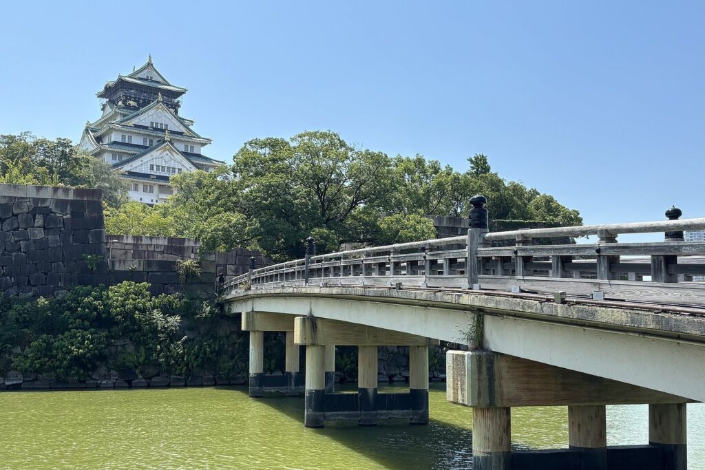 Osaka Castle: A Strategic Stronghold Rebuilt under the Tokugawa 3 Osaka Castle