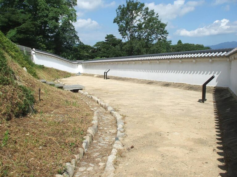 Ise Kameyama Castle: A Seki Clan Seat and Edo-Period Domain Headquarters