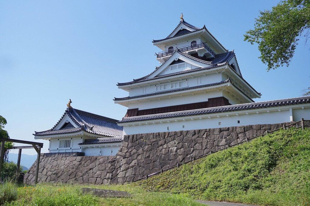 Kaminoyama Castle