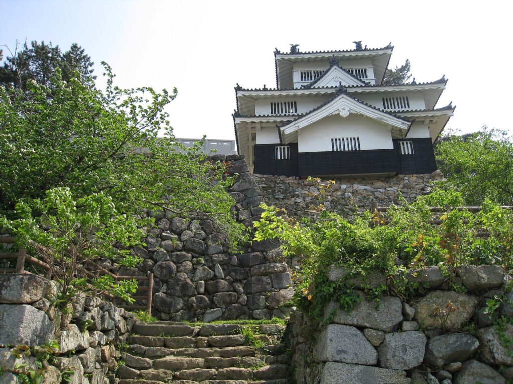 Yoshida Castle: A Strategic Stronghold and Domain Seat on the Tokaido 3 Yoshida Castle