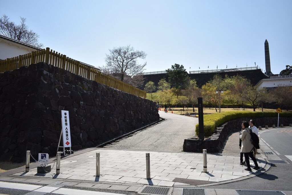 Maizuru Castle Park: The Former Site of Kōfu Castle 3 Maizuru Castle Park