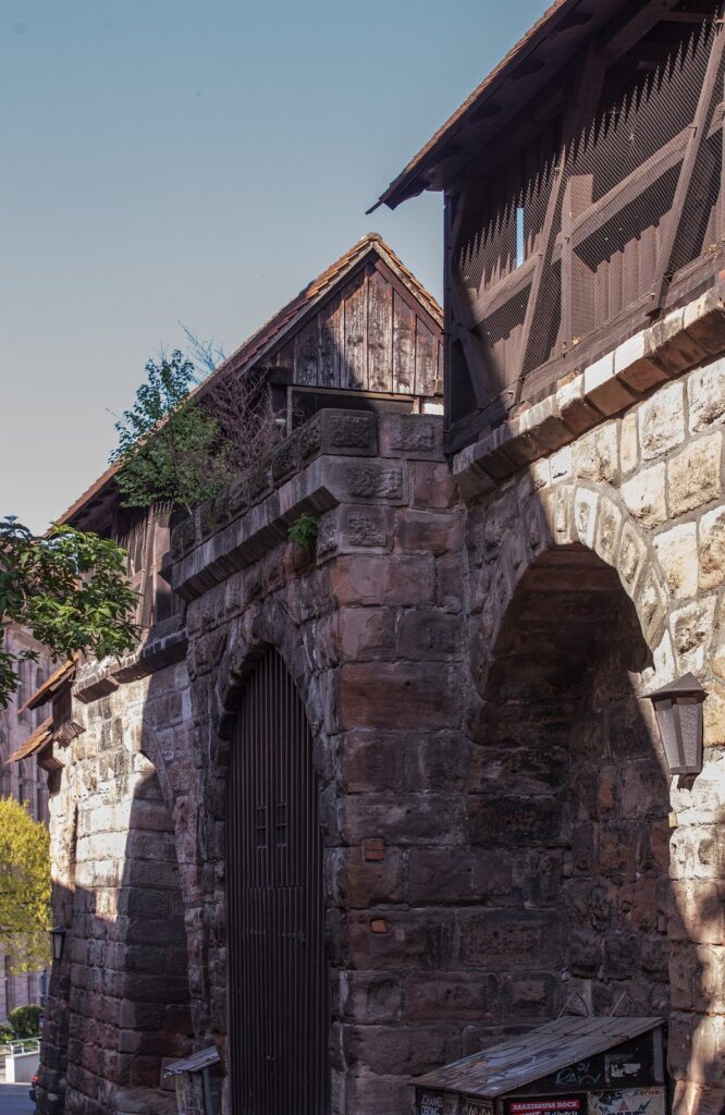 City Walls of Nuremberg: Medieval and Early Modern Fortifications 2 City walls of Nuremberg