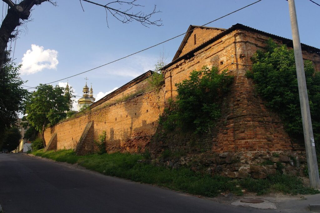 The Mury of Vinnytsia: A Religious and Defensive Complex 2 Mury fortress of Vinnytsya