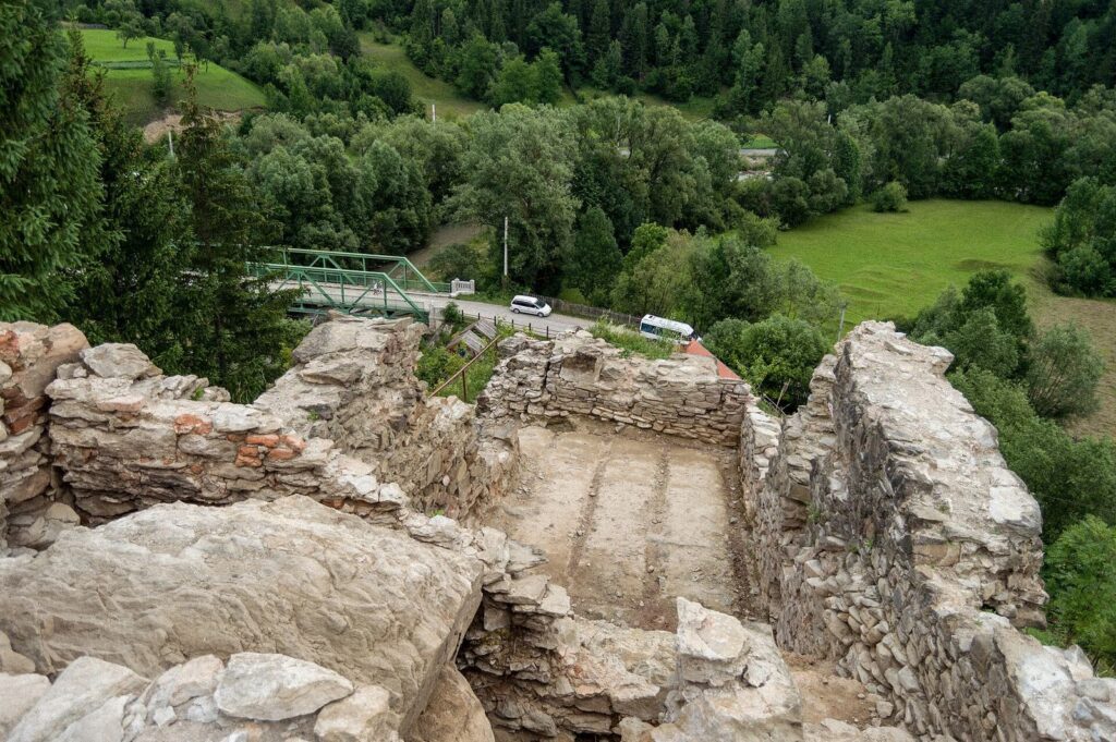 Rákóczi Fortress, Ghimeș: A Frontier Customs and Defense Post 1 Rákóczi Fortress, Ghimeș