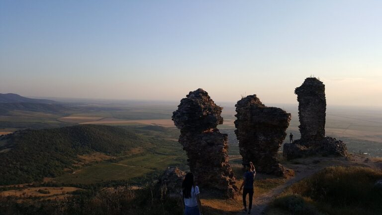Șiria Fortress: A Medieval Stronghold in Romania