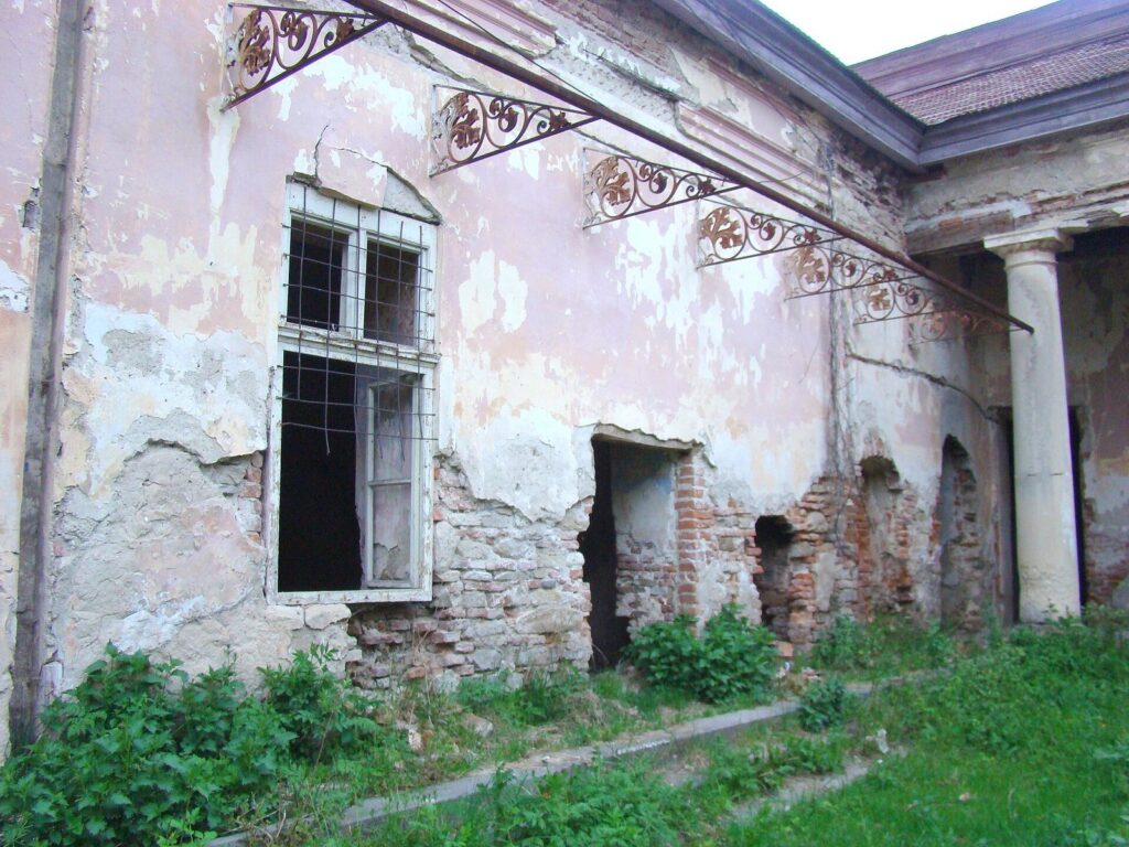 Wesselényi–Bethlen Castle, Dragu: A Neoclassical Castle in Romania 3 Wesselényi–Bethlen Castle, Dragu