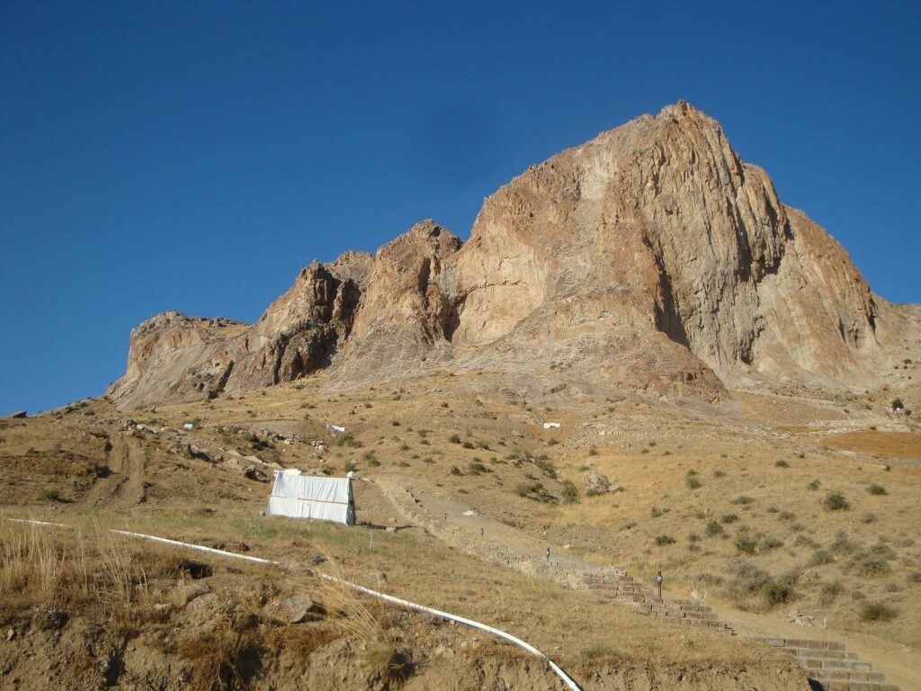 Alinja Tower: A Mountain Fortress in Azerbaijan 2 Alinja Tower