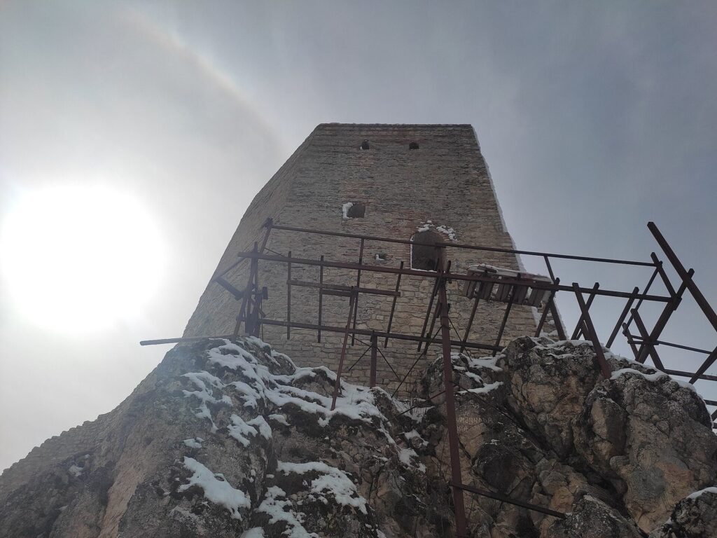 Chirag Gala: A Sasanian Lookout Fortress in Azerbaijan 1 Chirag Gala