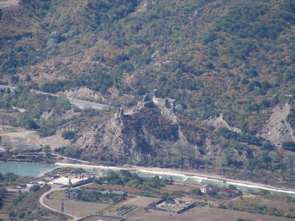 Bebristsikhe: A Fortress Guarding Mtskheta’s Northern Approach 3 Bebristsikhe