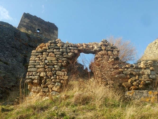 Golden Fortress (Okros Tsikhe): A Medieval Stronghold in Georgia 2 Golden Fortress - Okros Tsikhe