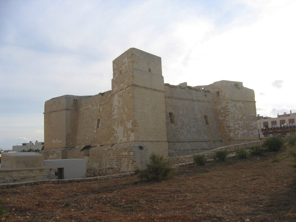 St Thomas Tower: A Seventeenth-Century Coastal Fortification in Malta 2 St Thomas Tower