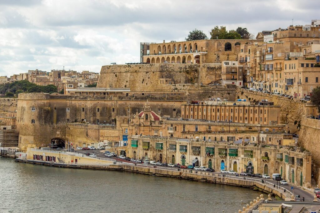 Lascaris Battery: A British Artillery Fortification in Valletta, Malta 1 Lascaris Battery