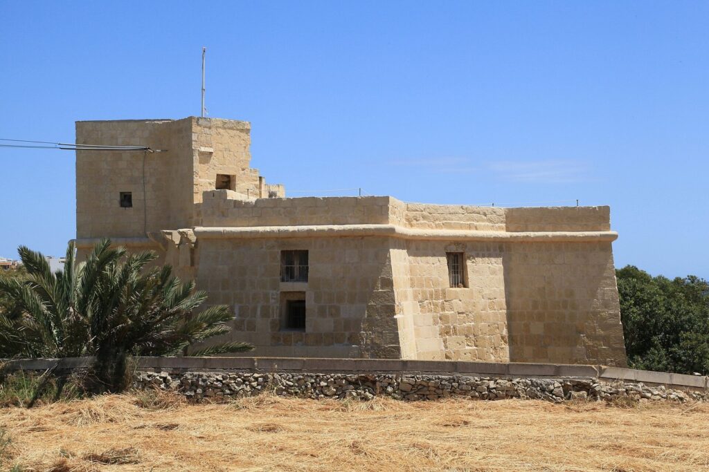 Mamo Tower: A Seventeenth-Century Fortified Residence in Malta 1 Mamo Tower