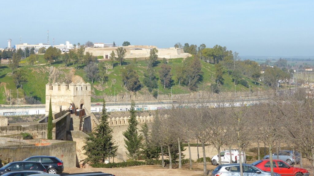 Badajoz Bastioned Enclosure: A Historic Fortification System in Spain 3 Recinto abaluartado de Badajoz