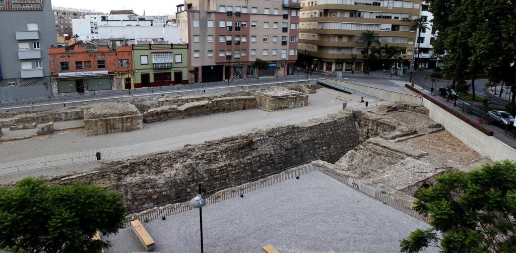 Marinid Walls of Algeciras: Medieval City Fortifications 3 Marinid Walls of Algeciras