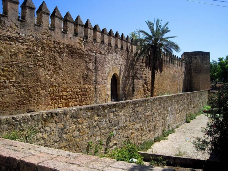 City Walls of Córdoba: A Multi-Period Defensive System