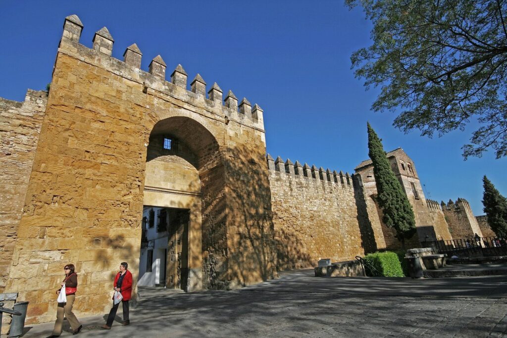 City Walls of Córdoba: A Multi-Period Defensive System 3 City walls of Córdoba