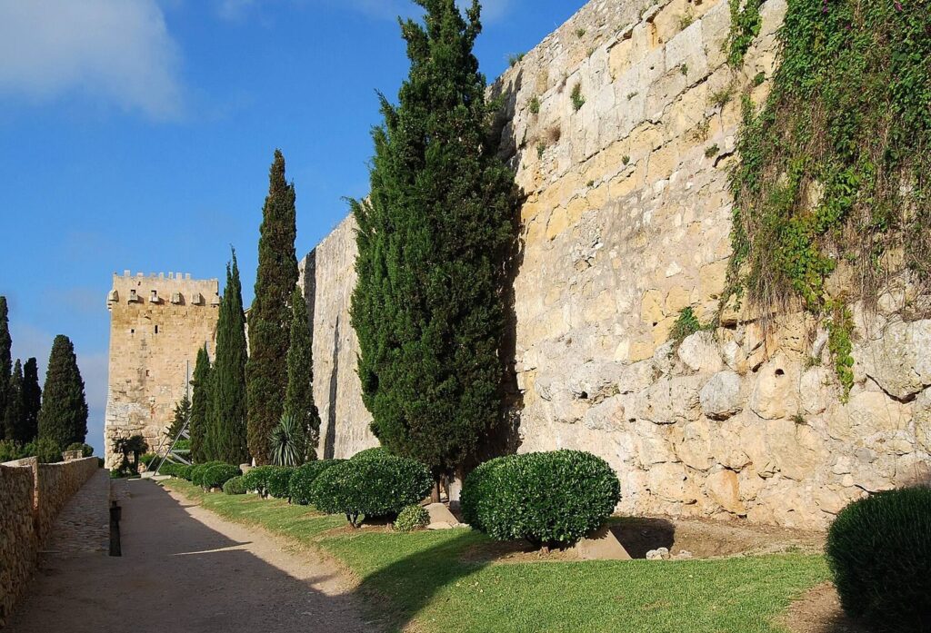 Roman Defensive Walls of Tarragona: Fortifications of Ancient Tarraco 2 Roman defensive walls of Tarragona