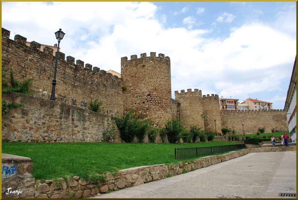 Walls and gates of Plasencia