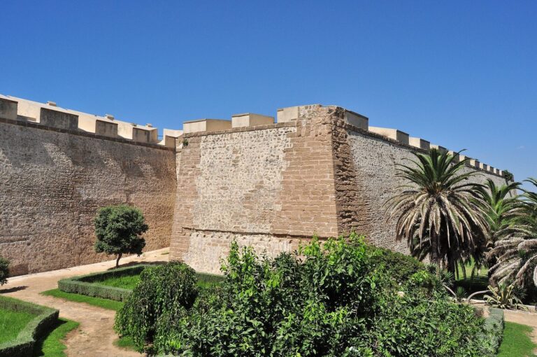Puerta de Tierra: Cádiz’s Former Landward Fortifications