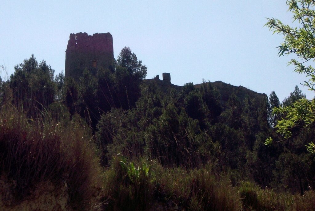Barxell Castle: A Medieval Fortification in Spain 1 Barxell Castle