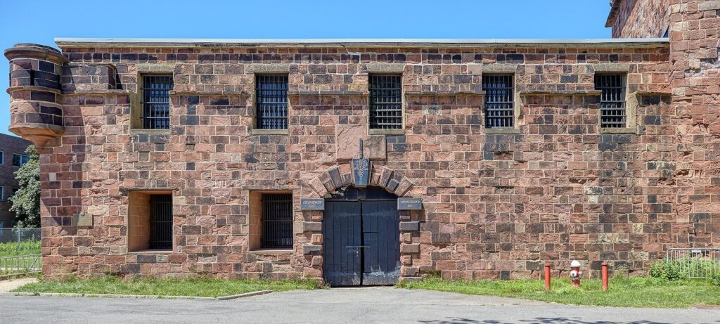 Castle Williams: A Coastal Fortification on Governors Island 2 Castle Williams