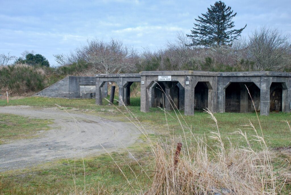 Fort Stevens: A Coastal-Defense Fort at the Columbia River Mouth 3 Fort Stevens