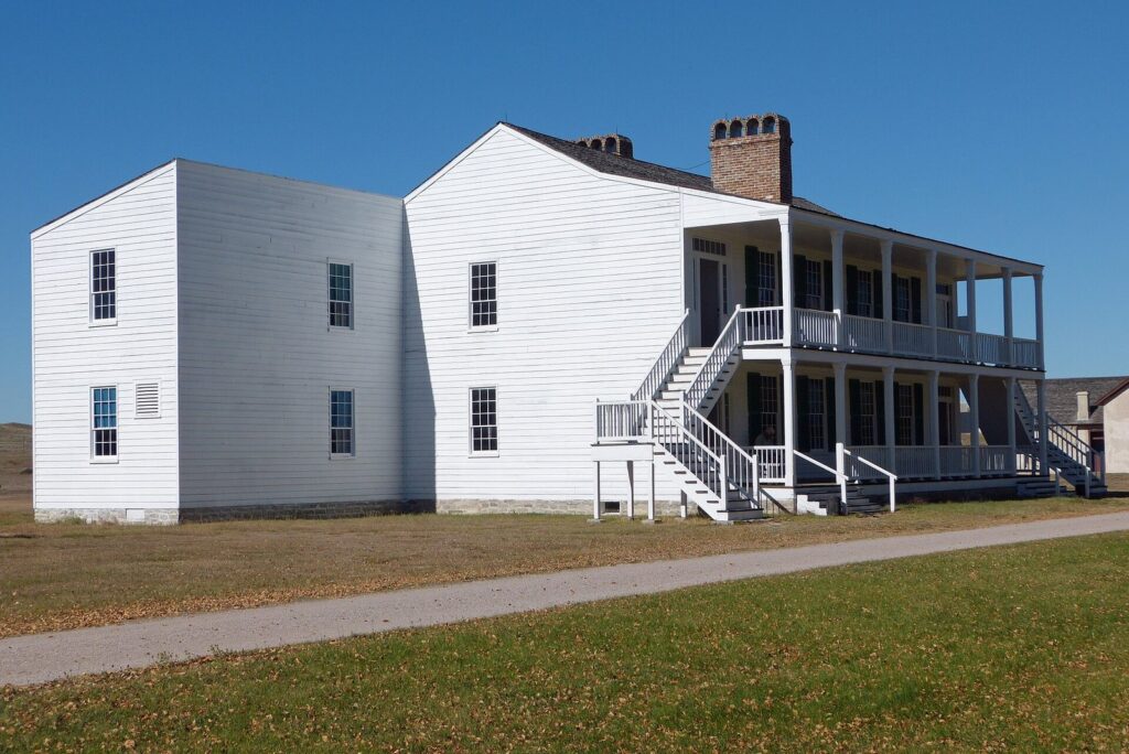 Fort Laramie: A Fur-Trading Post and U.S. Army Post 3 Fort Laramie