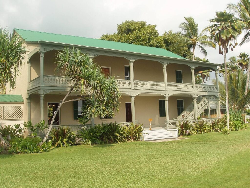 Huliheʻe Palace: A Hawaiian Royal Residence and Museum 1 Hulihee Palace