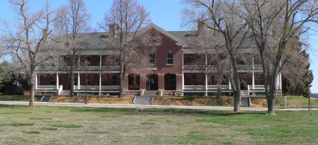 Fort Robinson: A U.S. Army Post and Historic Site in Nebraska 1 Fort Robinson