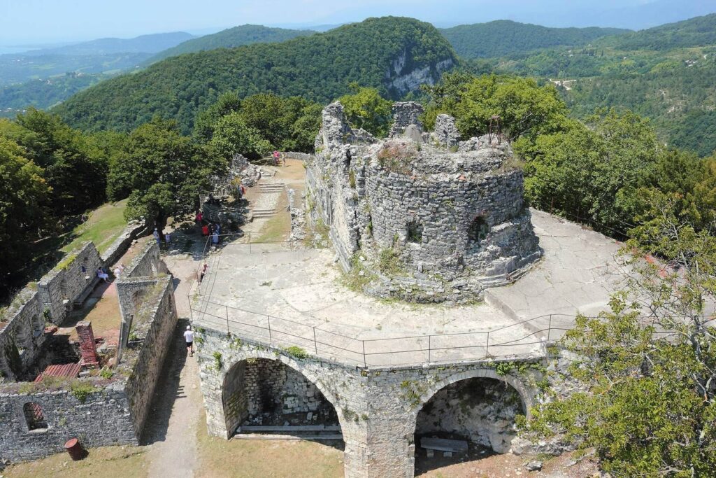 Anacopia Fortress: A Medieval Stronghold in Georgia 2 Anacopia Fortress