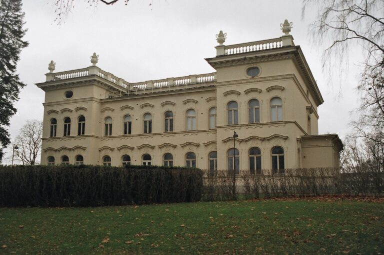 Näsilinna: A Neo-Baroque Palace and Museum in Tampere