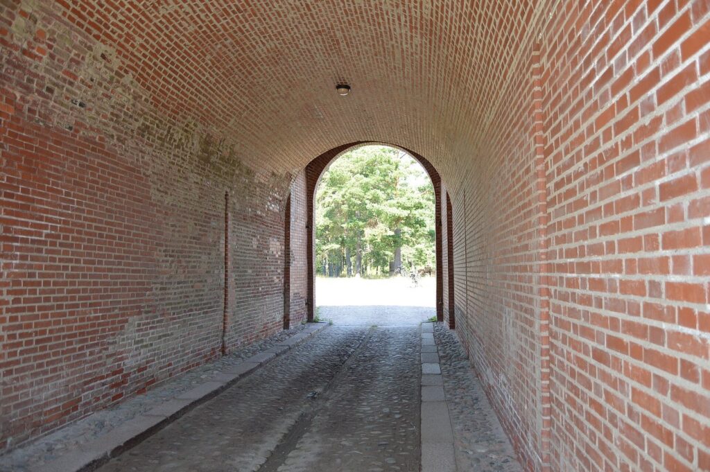 Kyminlinna: A Russian Frontier Fortress in Finland 1 Kyminlinna
