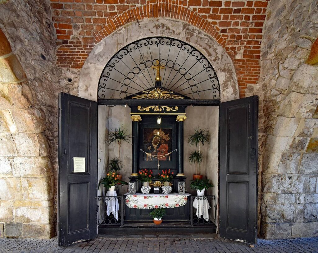 St. Florian's Gate: Kraków's Medieval Defensive Entrance 2 St. Florian's Gate