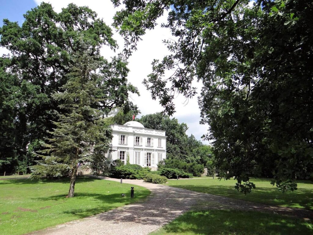 Natolin: A Palace and Landscape Park in Poland 1 Natolin
