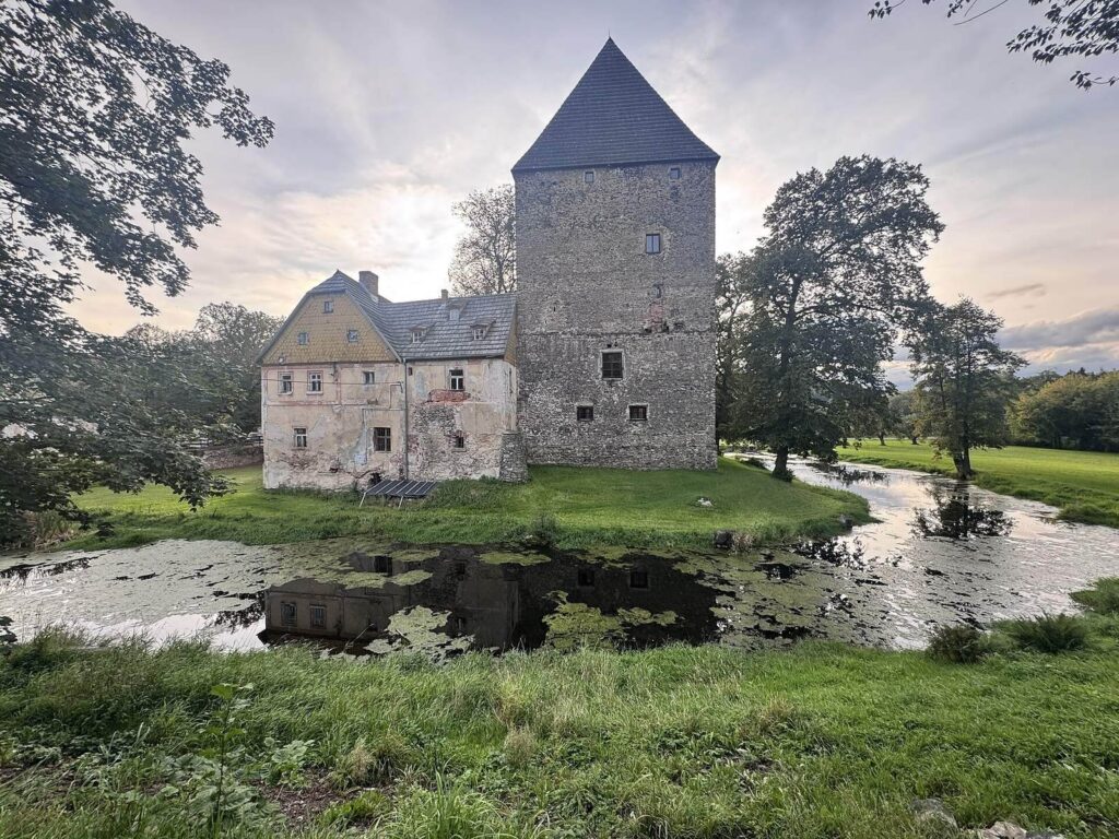 Siedlęcin Tower: A Medieval Ducal Residence in Poland 4 Siedlęcin Tower