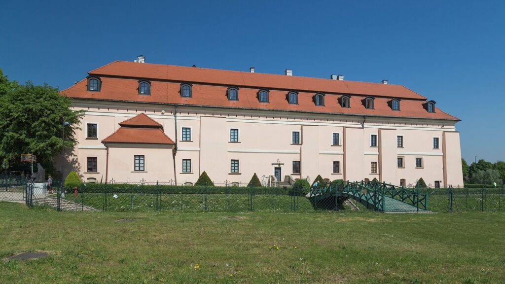 Niepołomice Castle: A Royal Hunting Retreat in Poland 1 Niepołomice Castle